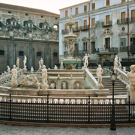 Holiday Palermo Exterior photo